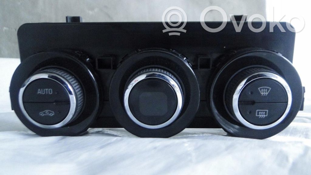 Opel Adam Climate control unit 