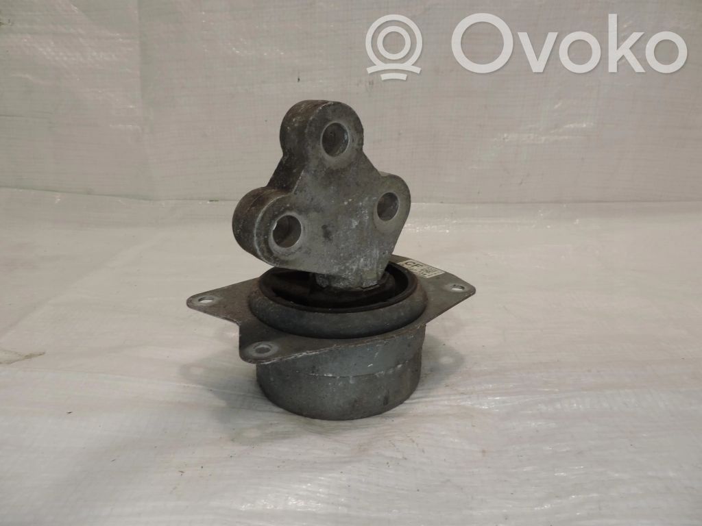 Opel Insignia A Gearbox mounting bracket 