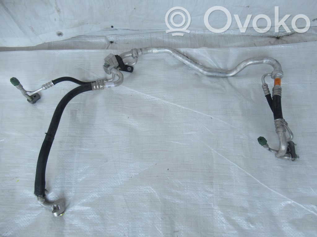 Ford Focus Ilmastointilaitteen putki (A/C) 