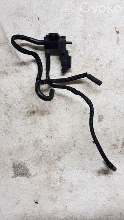 Ford Kuga II Turbo solenoid valve 