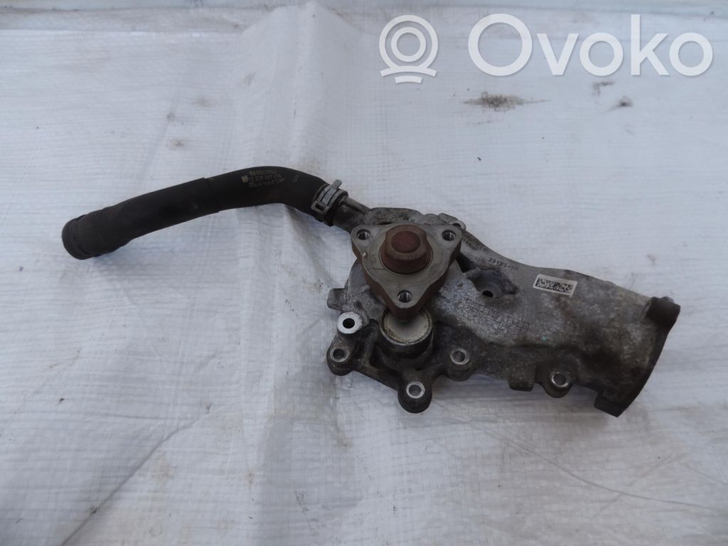 Opel Corsa D Vandens pompa 