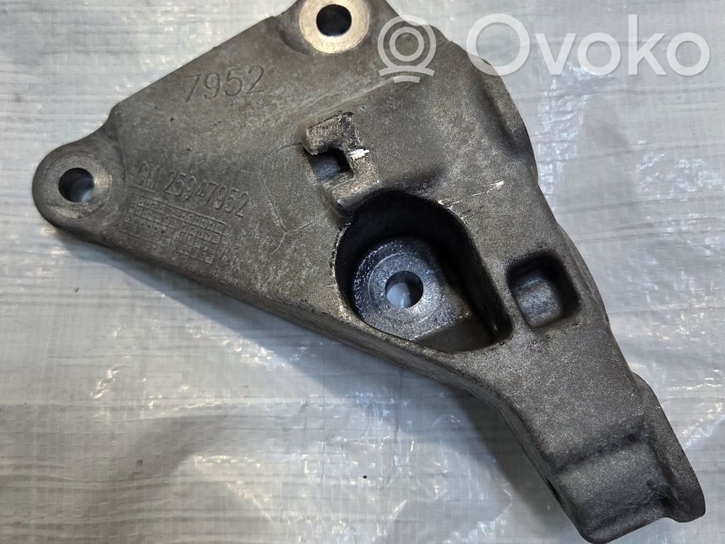 Engine mount bracket   25947952