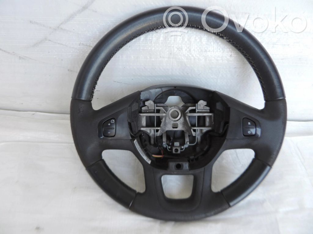 Opel Vivaro Ohjauspyörä 