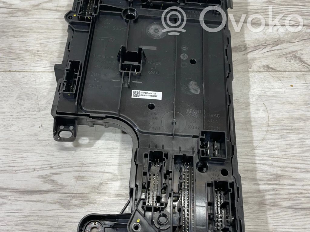 Tesla Model 3 Comfort/convenience module 