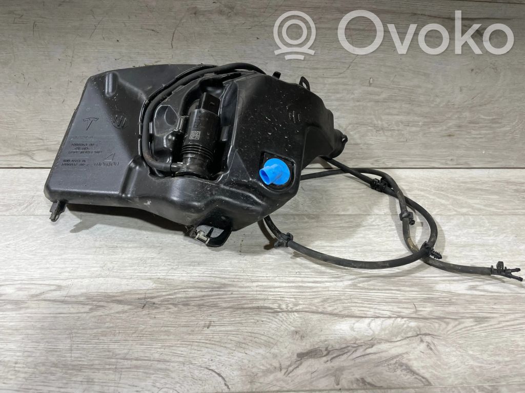 Tesla Model 3 Windshield washer fluid reservoir/tank 