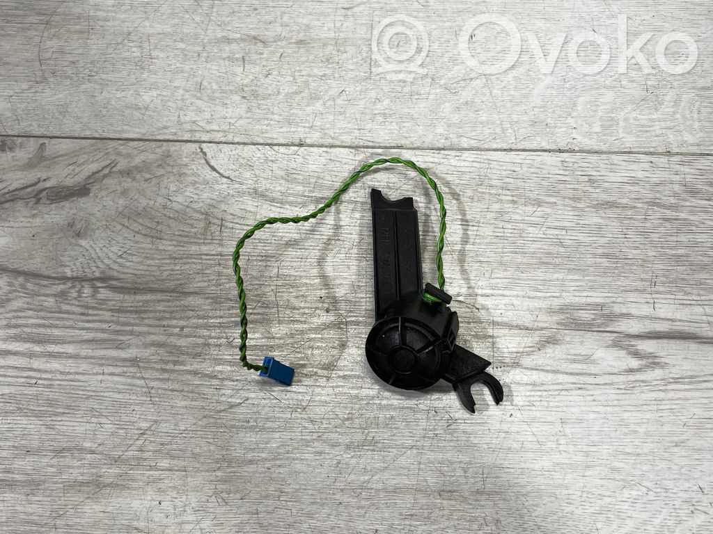 Front door speaker   8379370