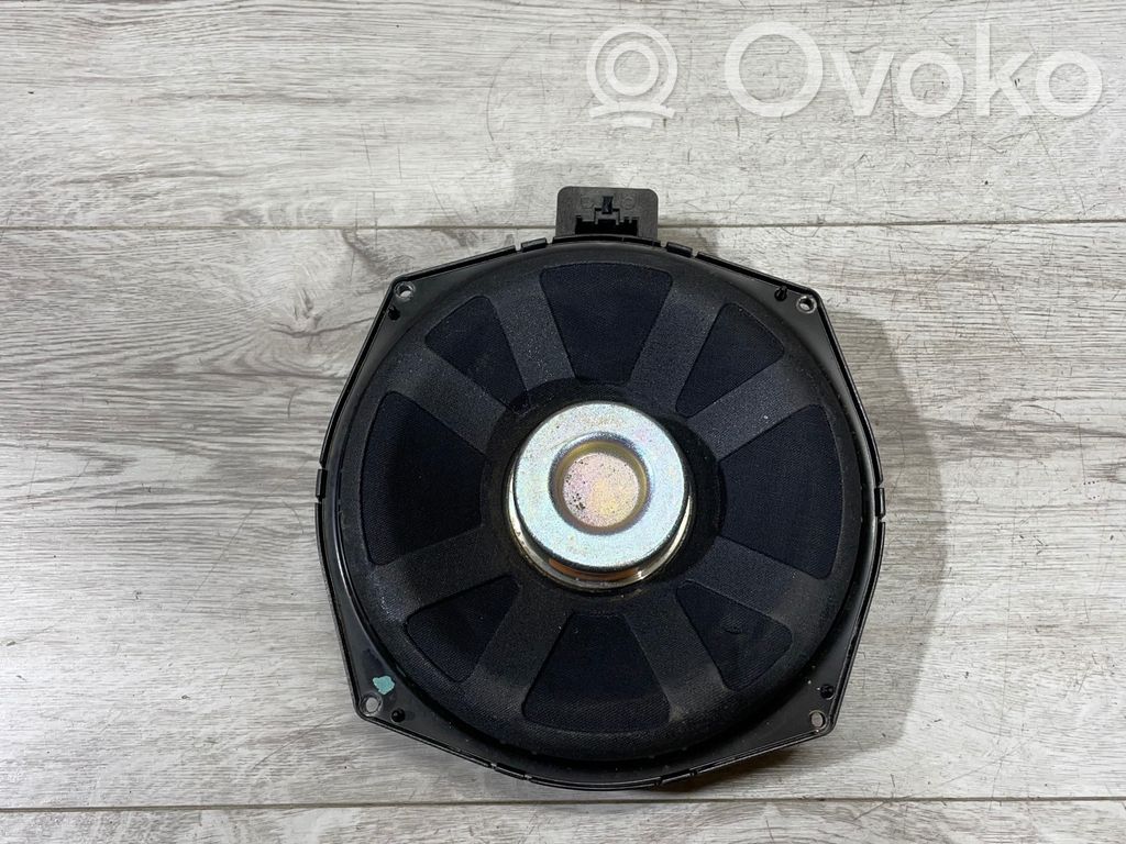 BMW 5 F10 F11 Subwoofer 