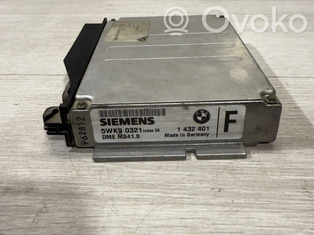 BMW 5 E39 Engine control unit/module 