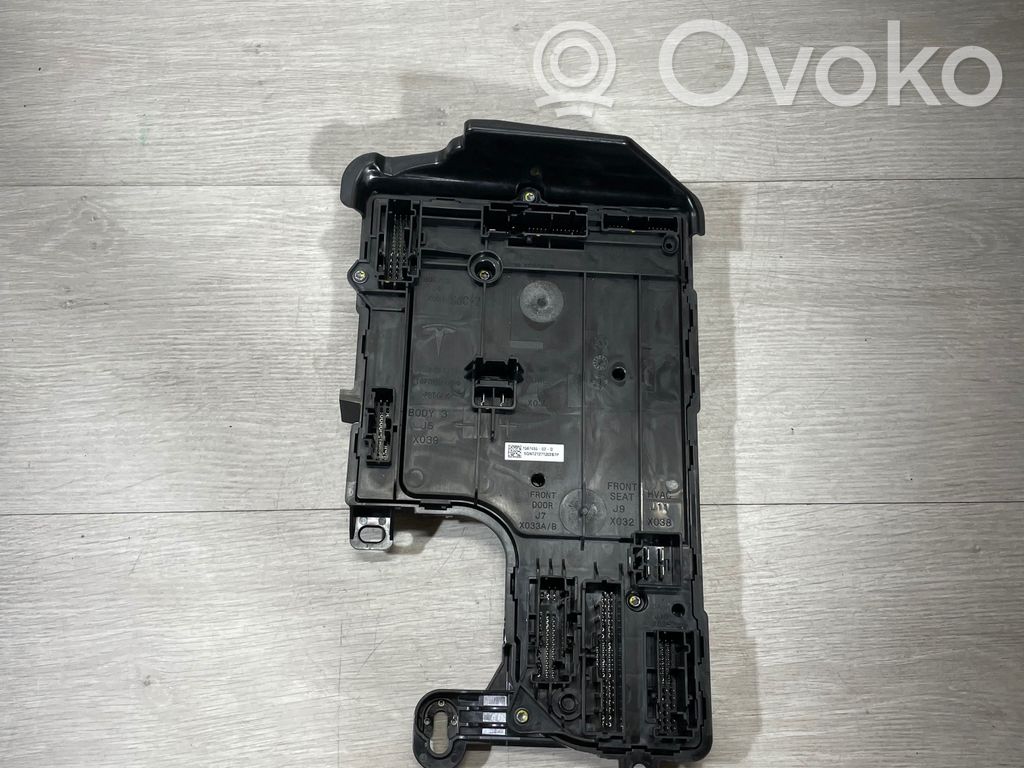 Tesla Model 3 Kėbulo modulis 