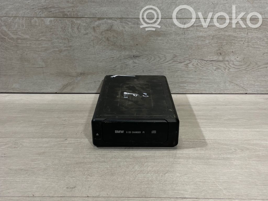 BMW 7 E38 CD/DVD keitiklis 