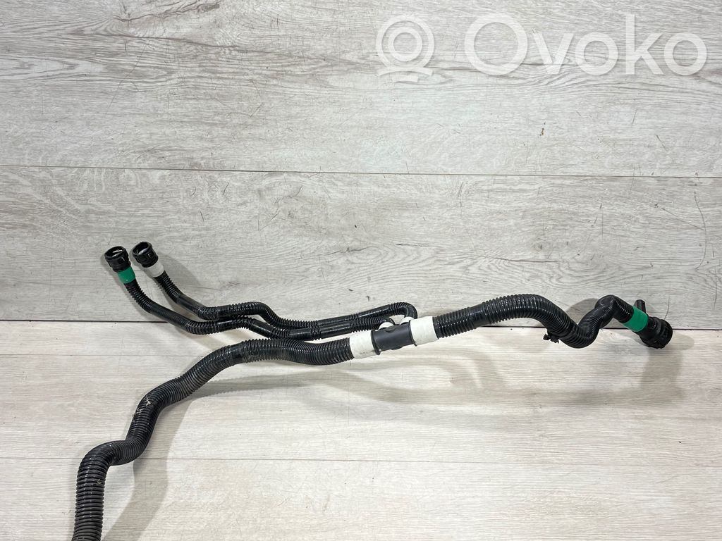 Tesla Model 3 Caurulīte (-es) / šļūtene (-es) 