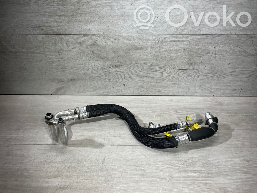 Tesla Model 3 Ilmastointilaitteen putki (A/C) 