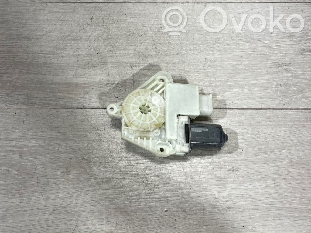 BMW 5 G30 G31 G38 Silnik regulatora szyby drzwi przednich 