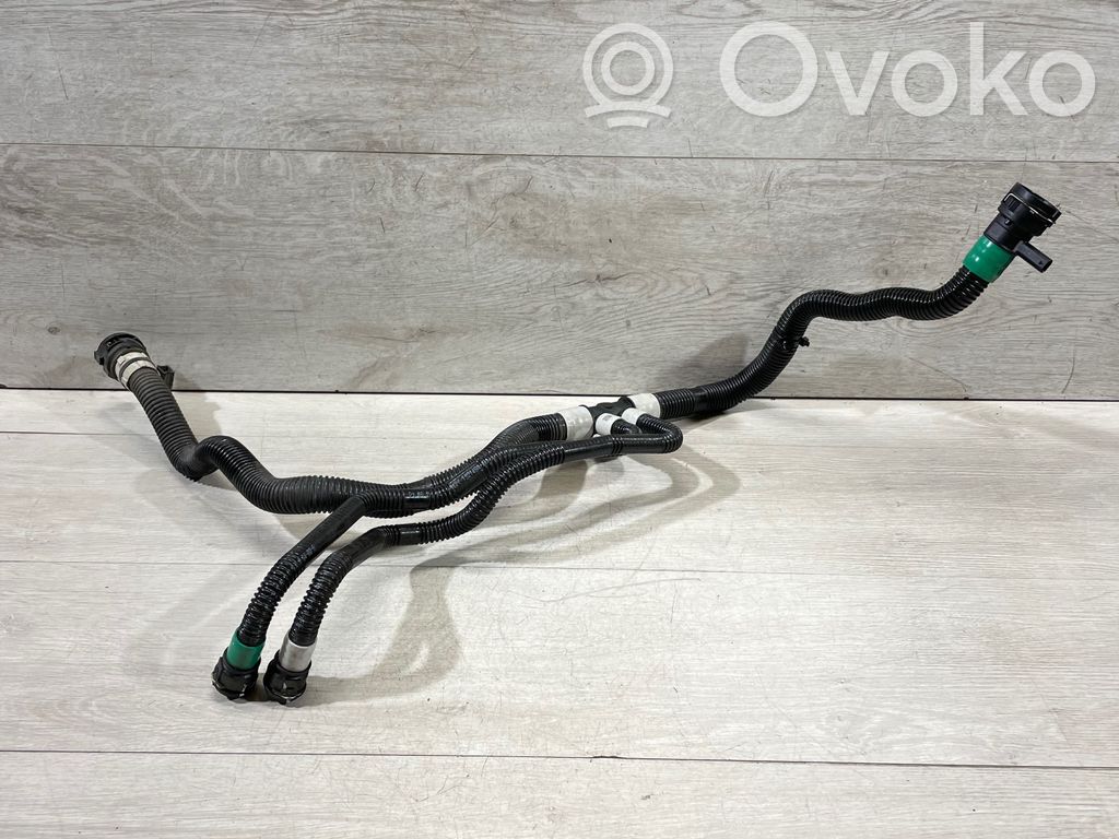 Tesla Model 3 Caurulīte (-es) / šļūtene (-es) 