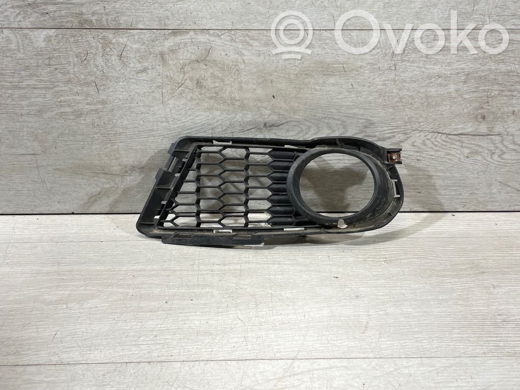 BMW 3 E92 E93 Etupuskurin alempi jäähdytinsäleikkö 