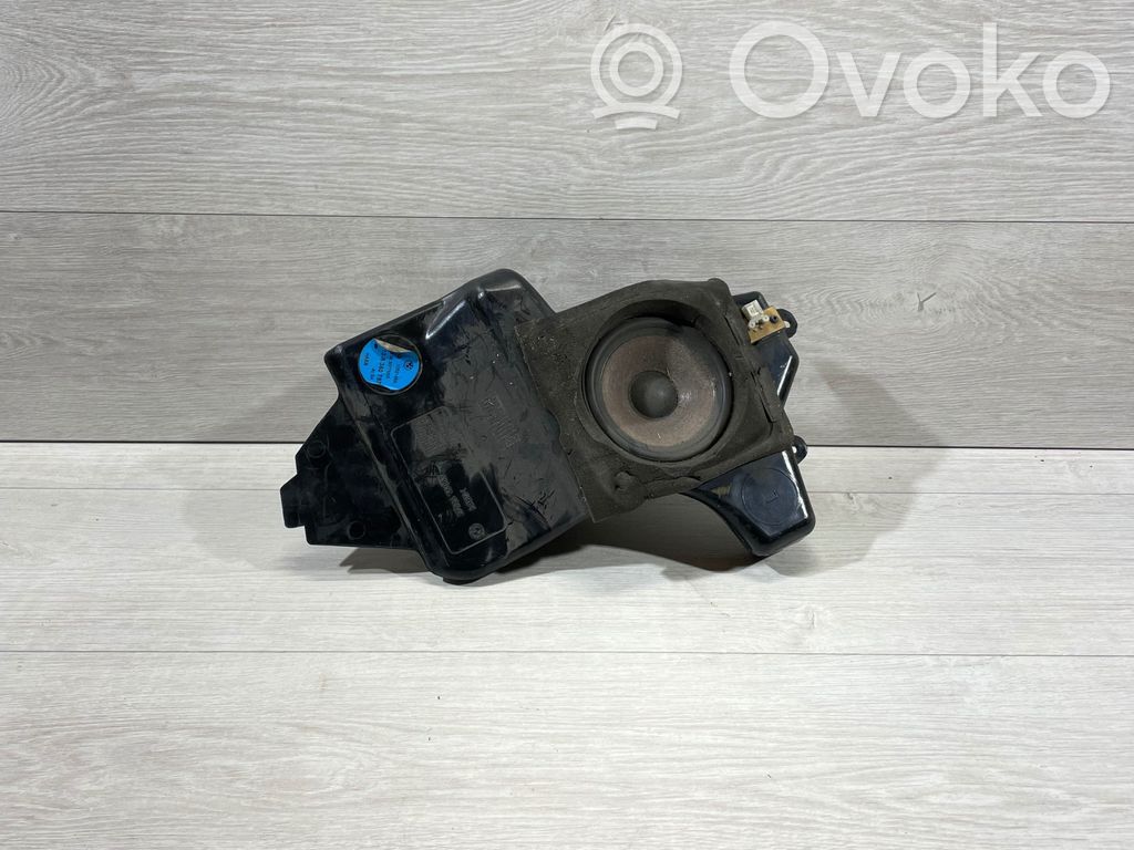 BMW 5 E39 Altavoz de la puerta trasera 