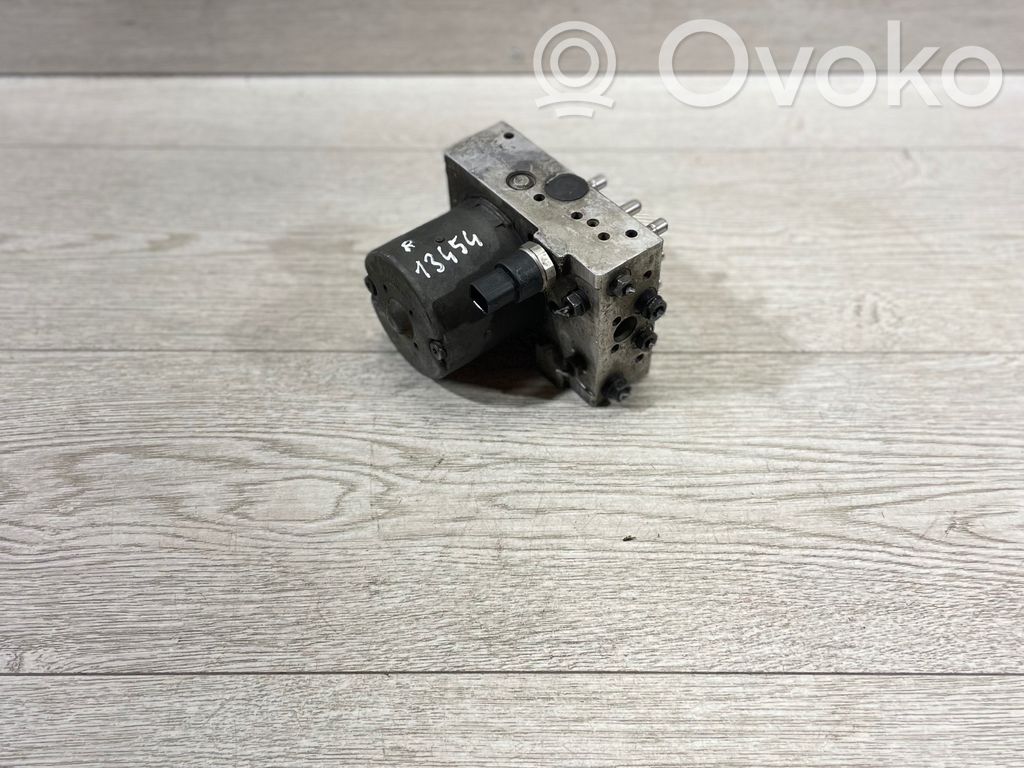 BMW 5 E39 ABS Pump 