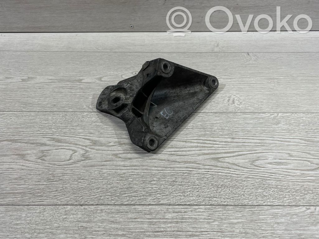 Engine mounting bracket   6769153,EN1706AC