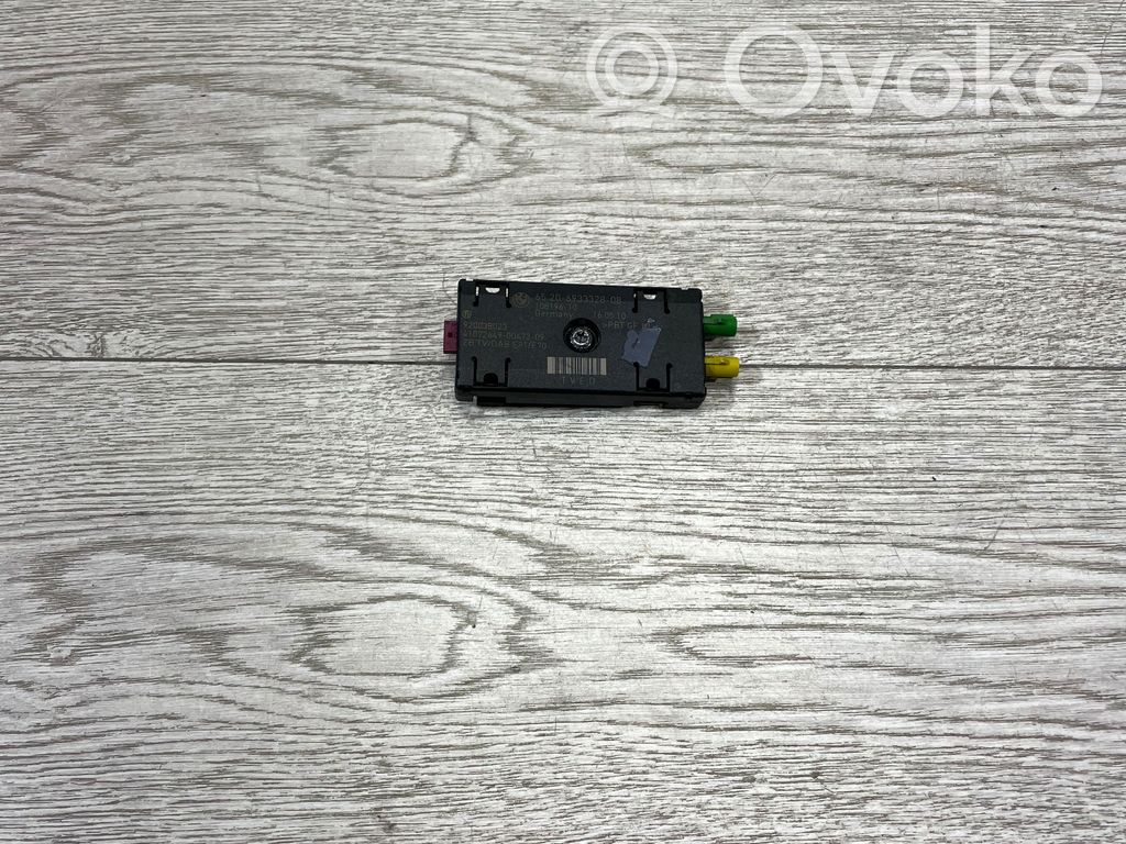 Pystyantennivahvistin   6933328,10819610