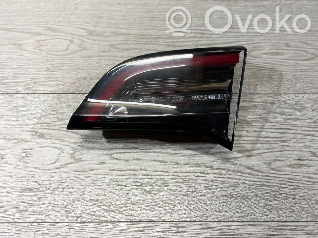 Tesla Model 3 Tailgate rear/tail lights 