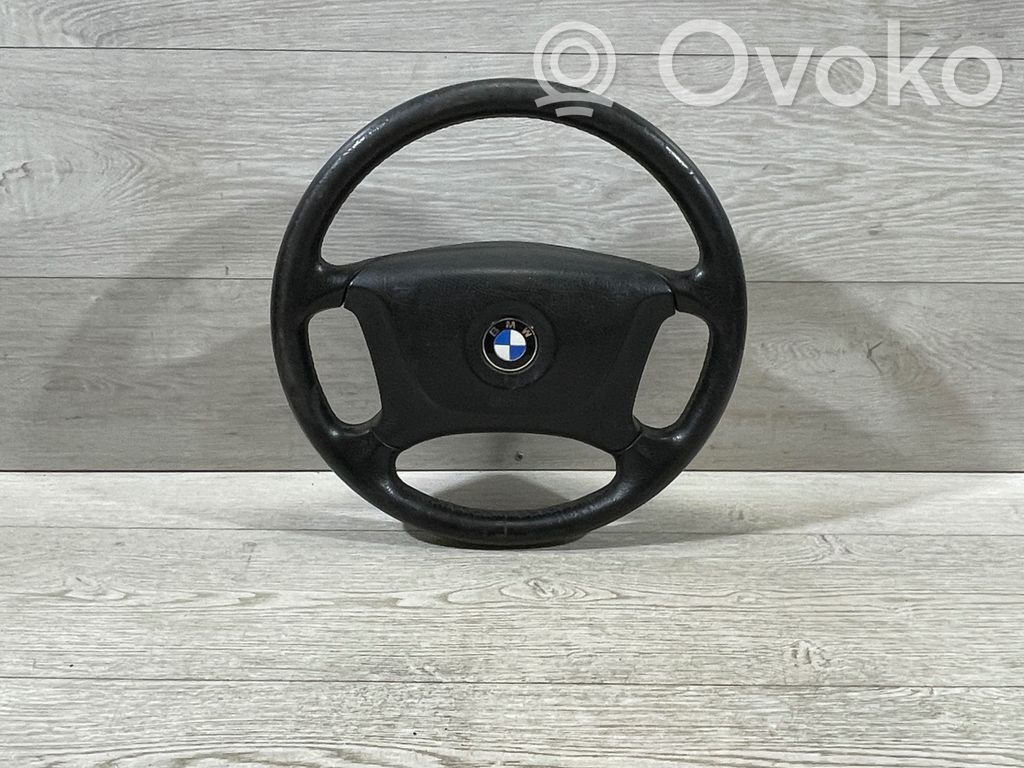 Steering wheel   10485