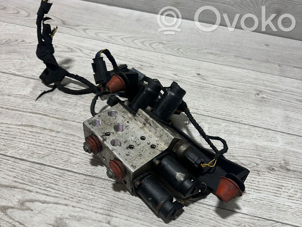 BMW 7 E65 E66 Active stabilizer control/valve assembly 