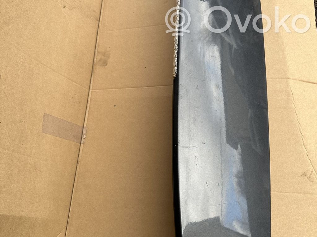 Rear window tailgate spoiler