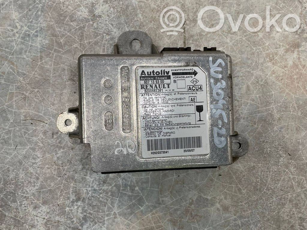 Renault Megane II Airbag control unit/module 