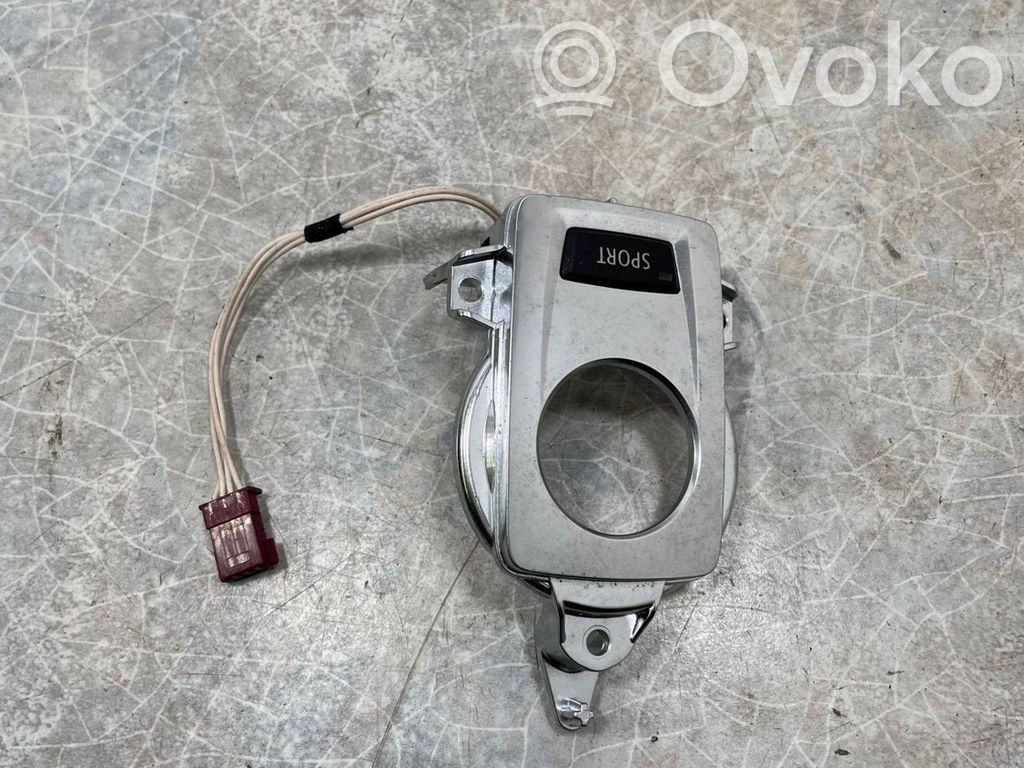 Embellecedor de la consola central   763510