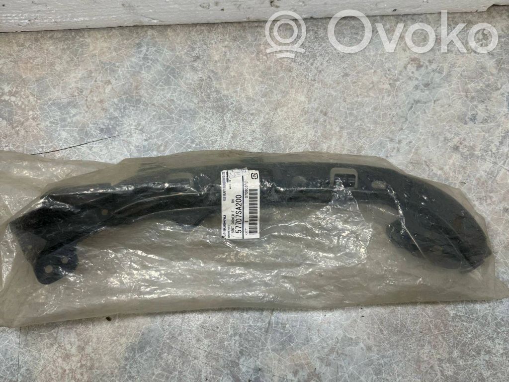 Subaru Forester SG Uchwyt / Mocowanie lampy przedniej 