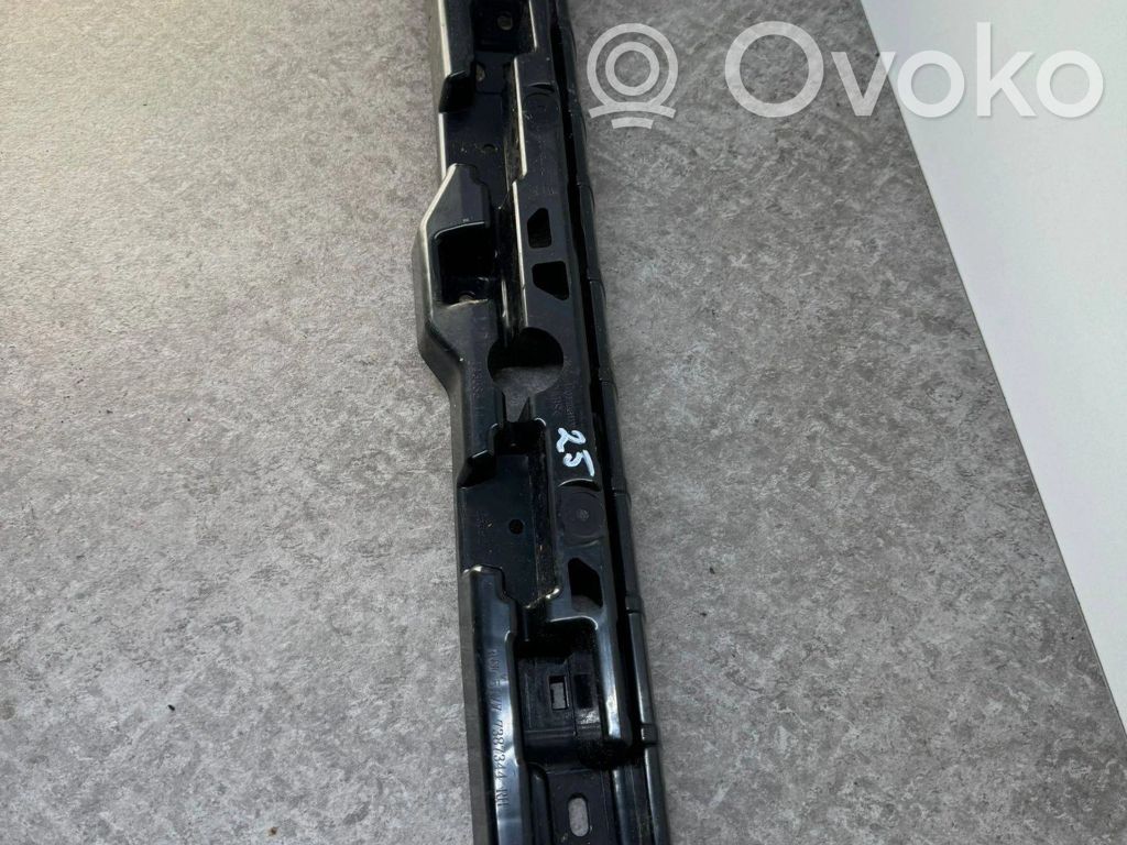 BMW 5 G30 G31 G38 Ślizg listwy progowej 