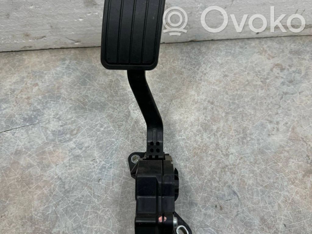 Subaru Outback (BS) Gaspedal 