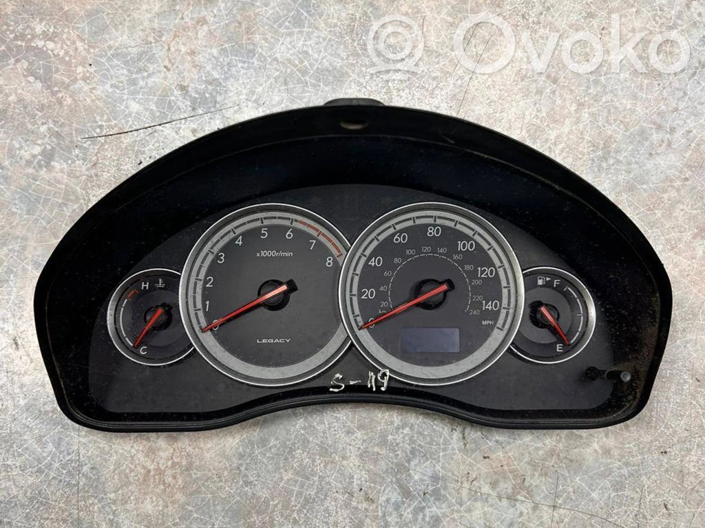 Subaru Legacy Geschwindigkeitsmesser Cockpit 