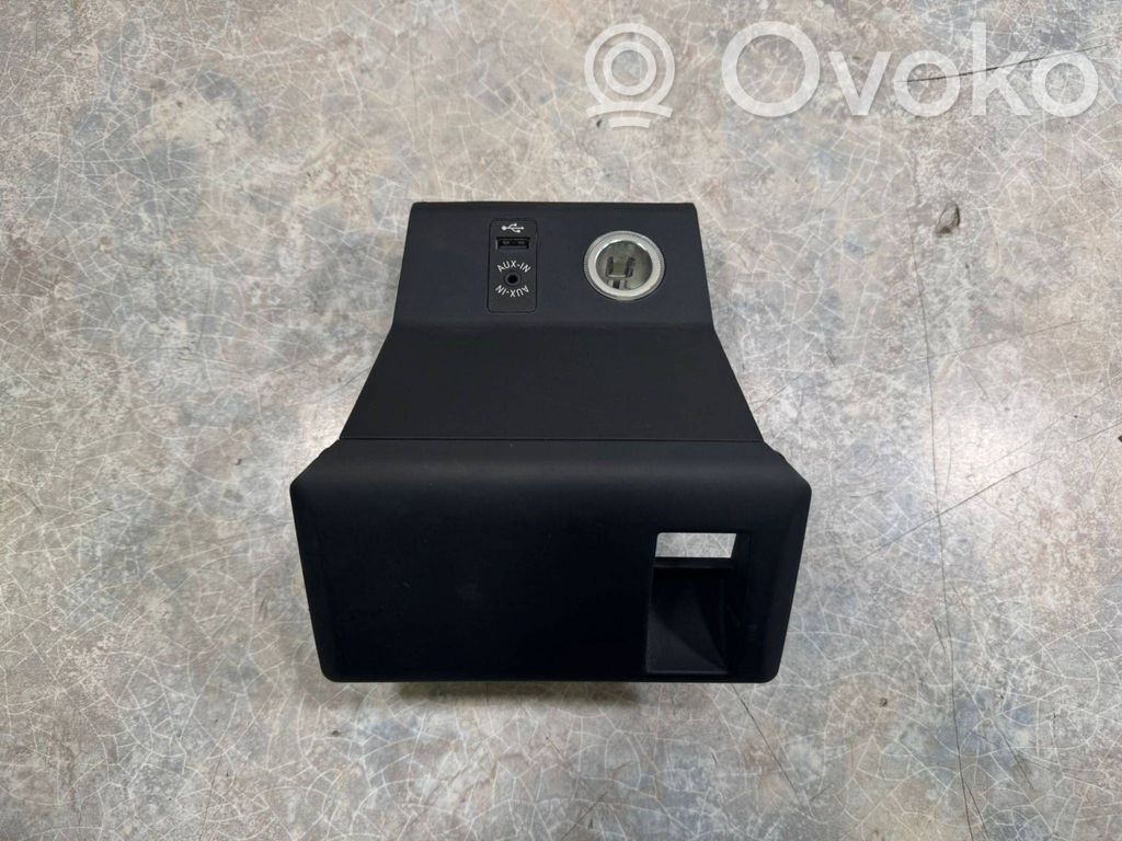 BMW i3 Other center console (tunnel) element 