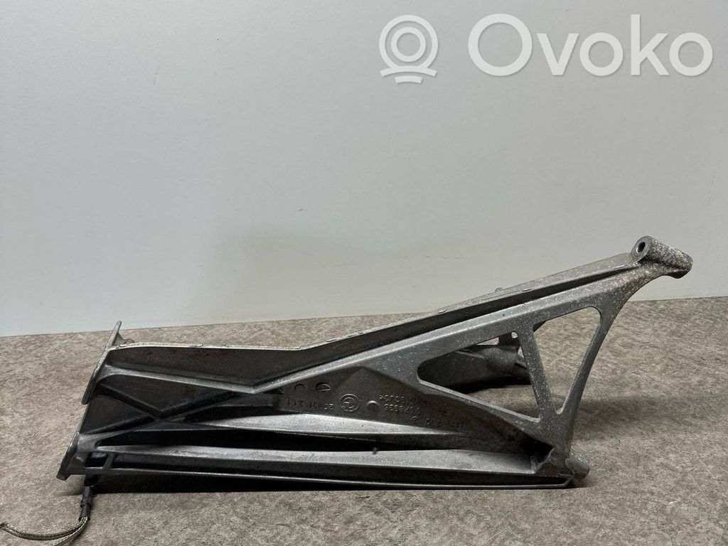 BMW i3 Gearbox mounting bracket 