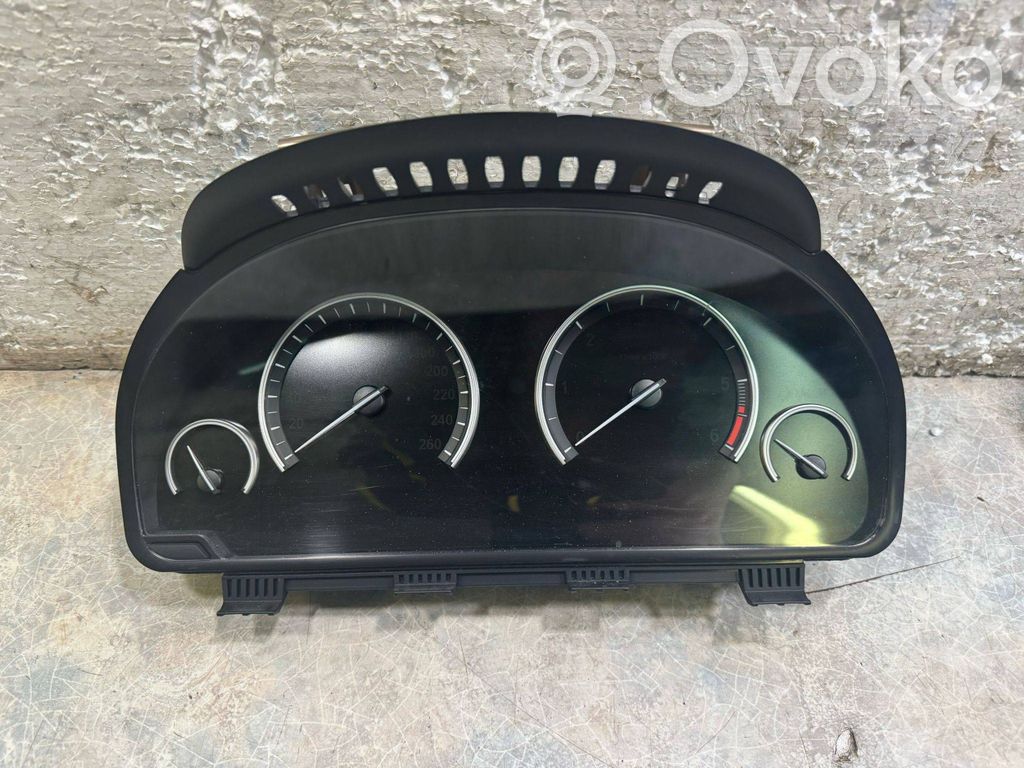 BMW X5 F15 Nopeusmittari (mittaristo) 