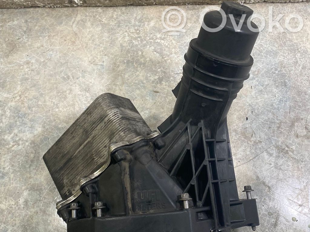 BMW 5 G30 G31 G38 Mocowanie / uchwyt filtra oleju 