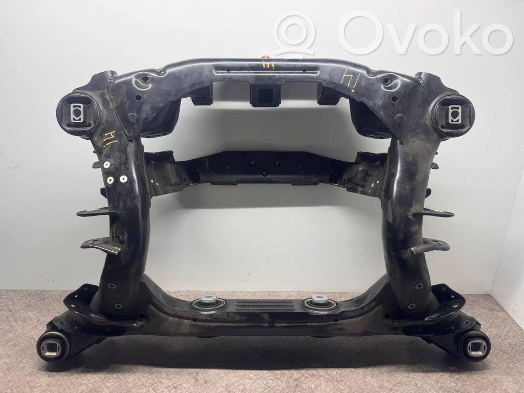 BMW i4 Galinis traversas 