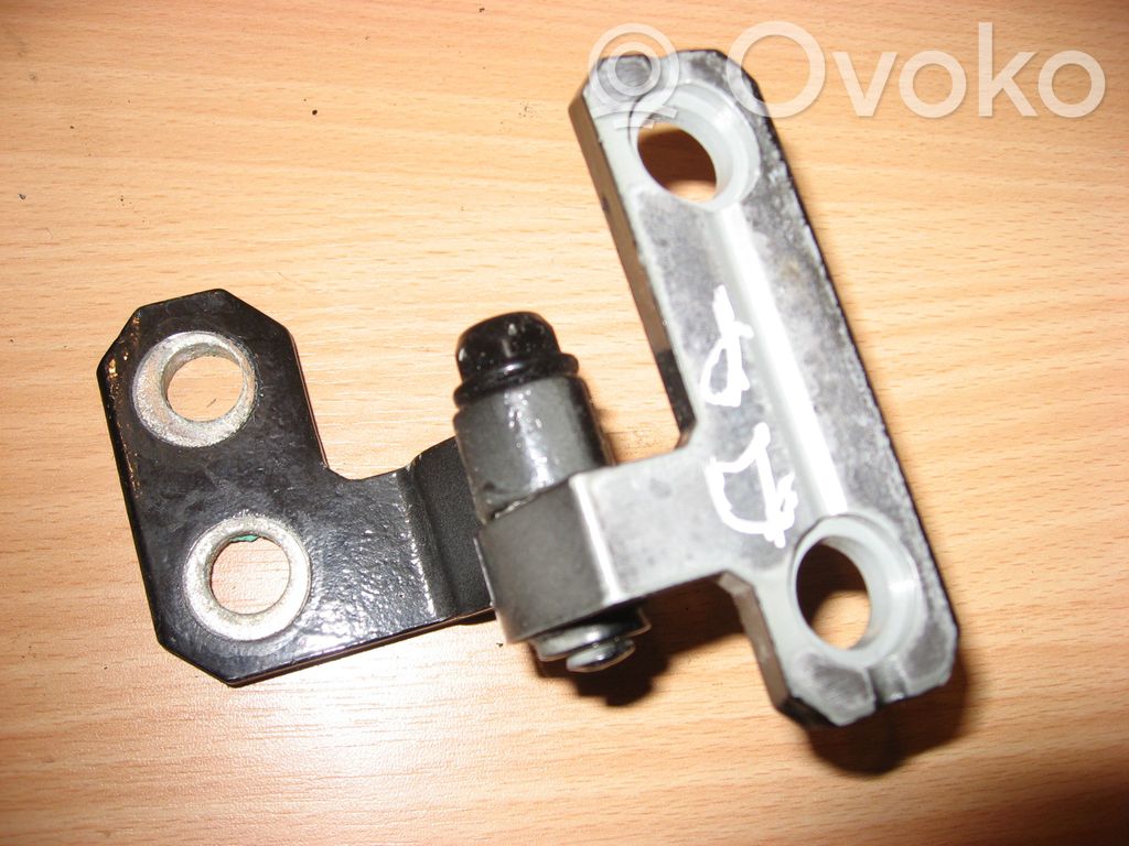 Front door upper hinge   3D4831402A