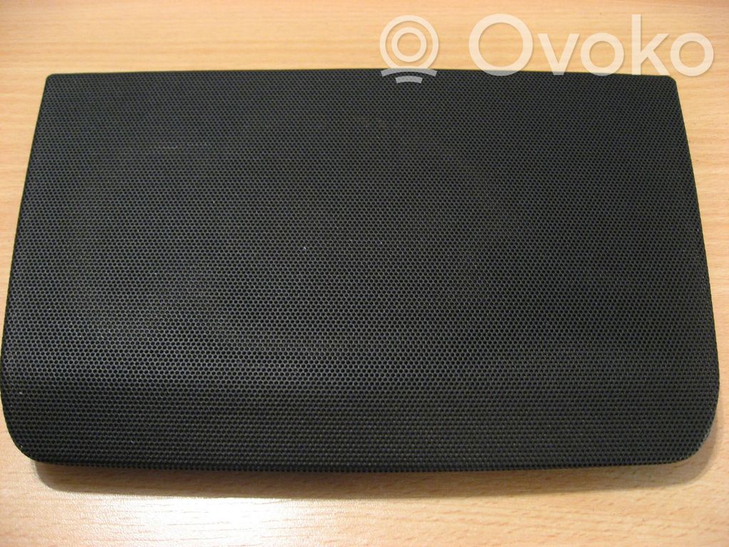 Altavoz del panel   22995849,545238347