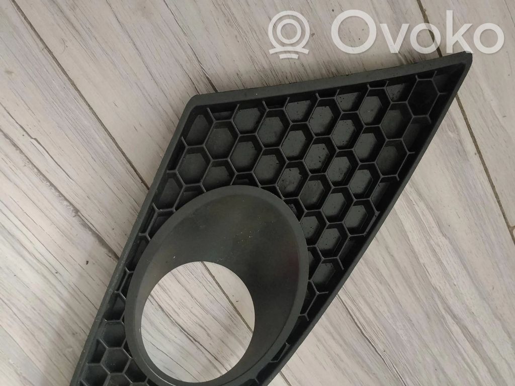 Seat Leon (1P) Front bumper lower grill 