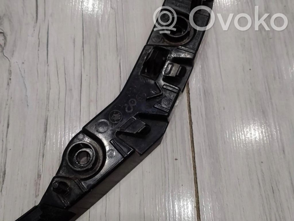 Skoda Karoq Front bumper mounting bracket 