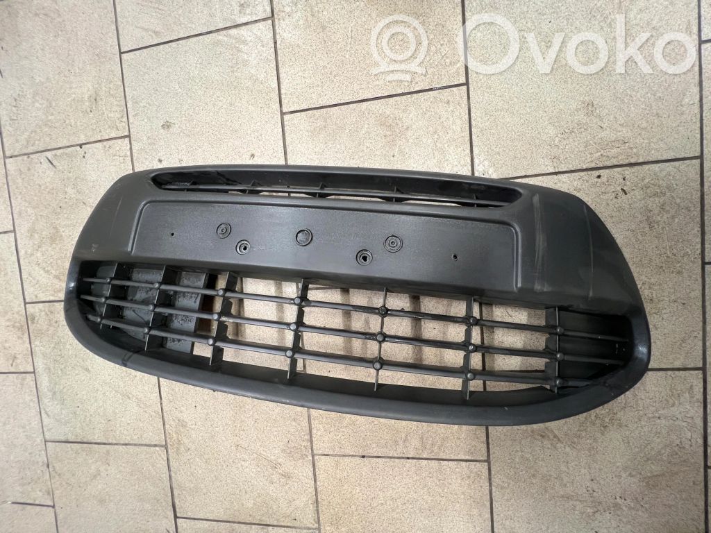 Ford Ka Grille calandre supérieure de pare-chocs avant 
