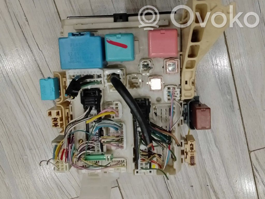 Toyota Yaris Juego de caja de fusibles 