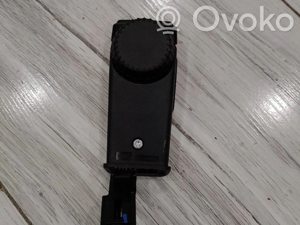 Renault Clio V Garso reguliavimo jungtukas 
