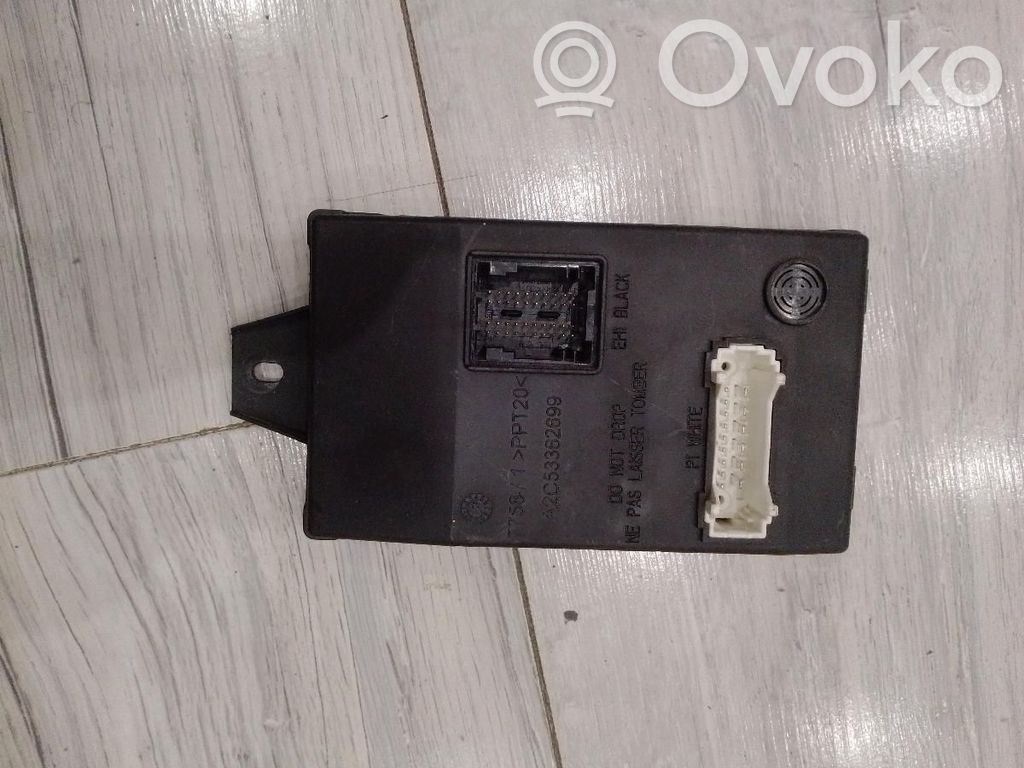 Dacia Duster Comfort/convenience module 