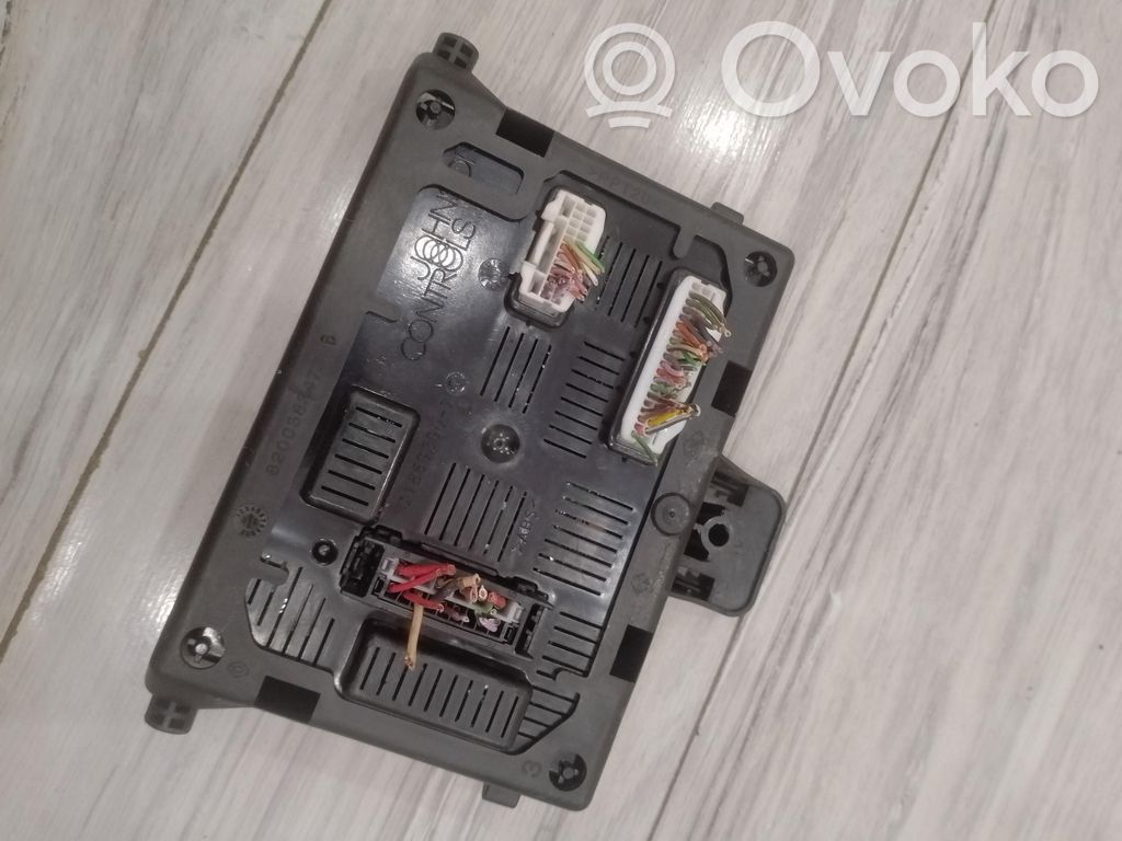 Renault Clio III Rėlių montavimo blokas 