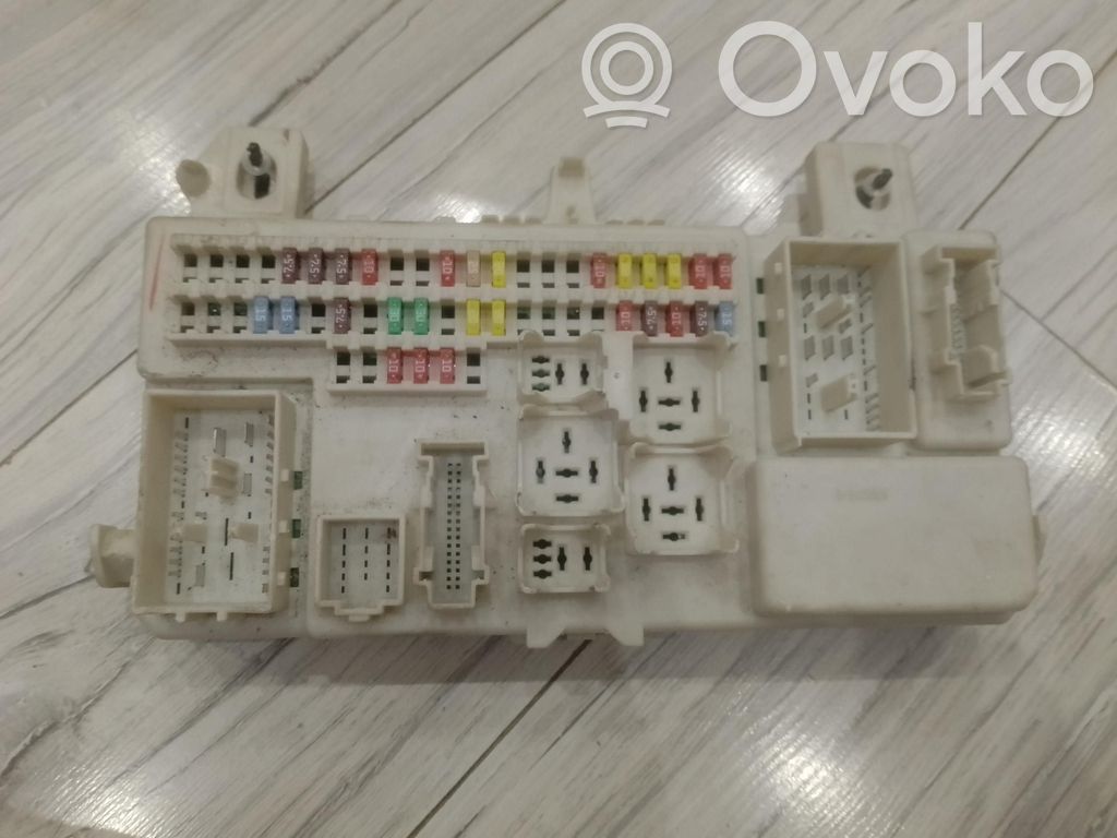 Mazda 3 Drošinātāju kaste (komplekts) 