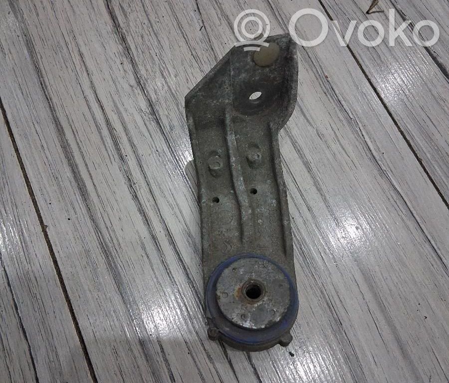 Peugeot Expert Jäähdyttimen kannatin 