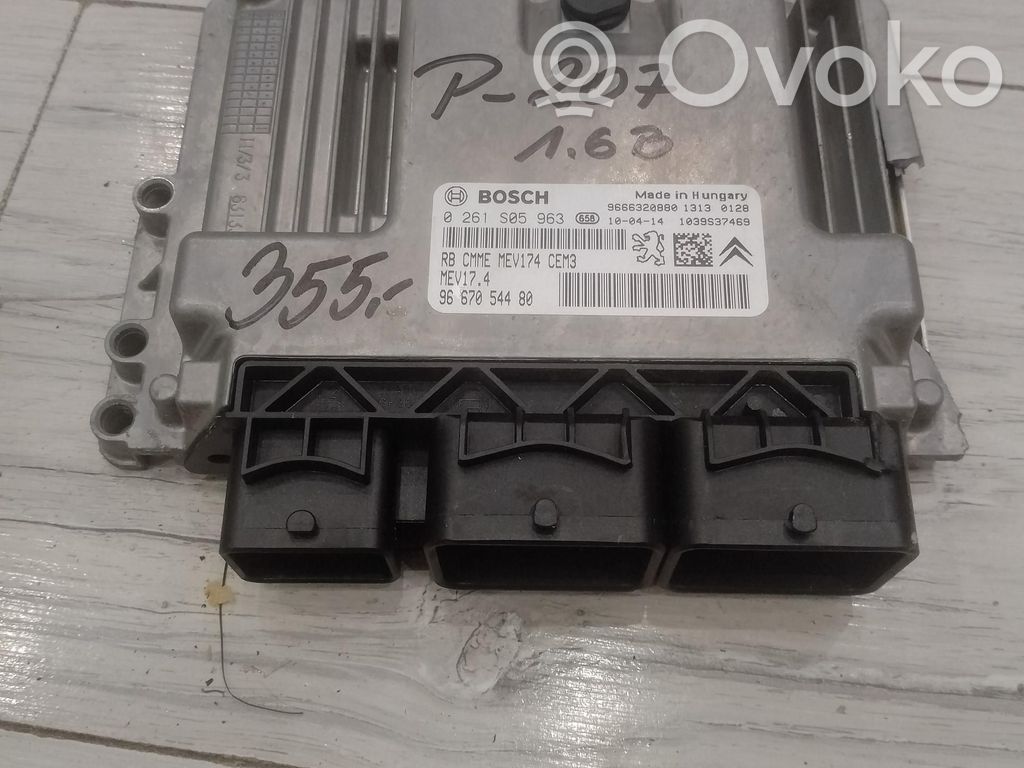 Engine control unit/module ECU   0261S05963,0261S05963,9667054480